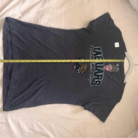 Women’s S NFL Jacksonville Jaguars Tshirt - Picture 4 of 4